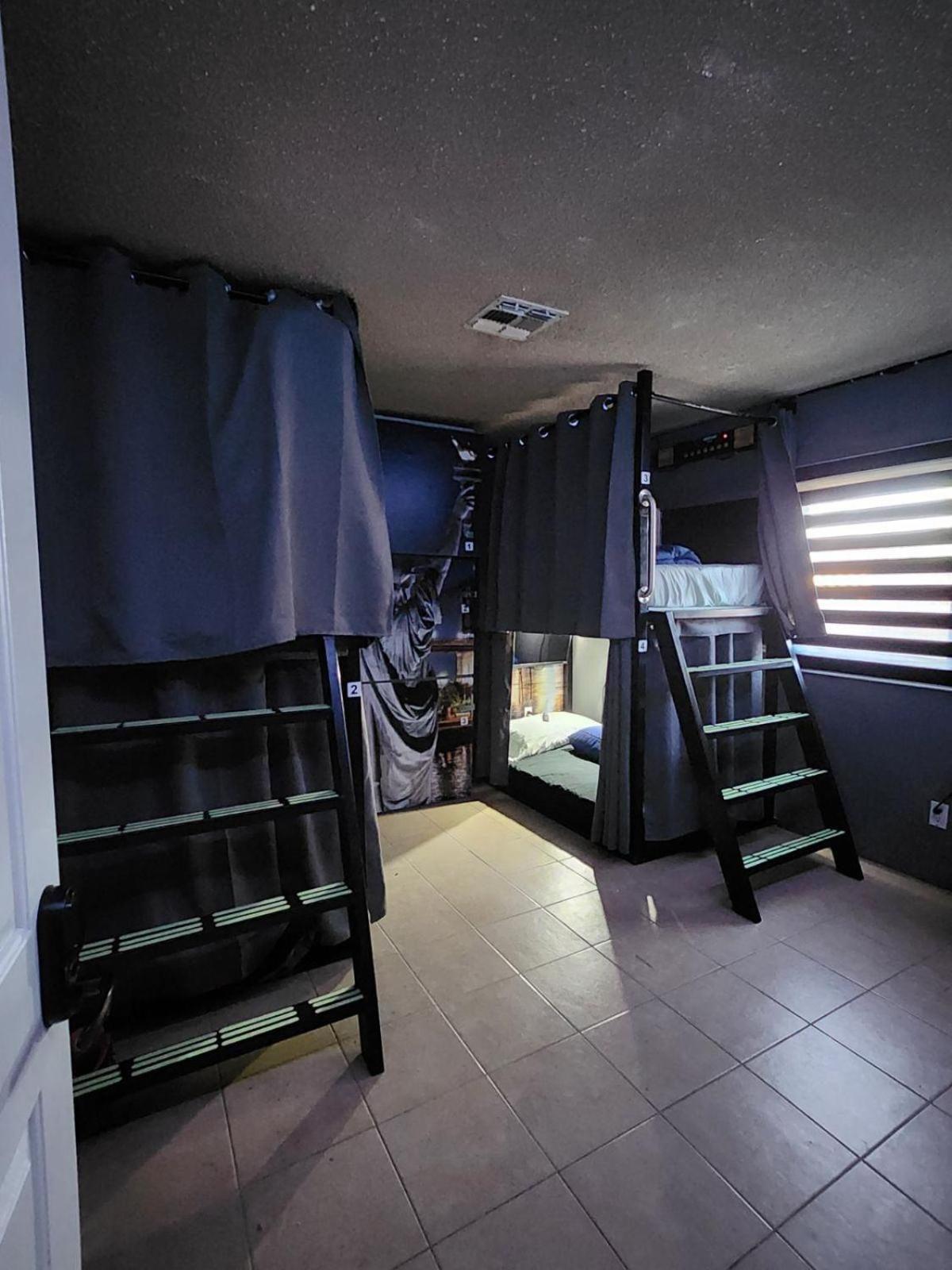 גלנדייל Orangewood & 51Ave Homestay - Not A Hotel מראה חיצוני תמונה